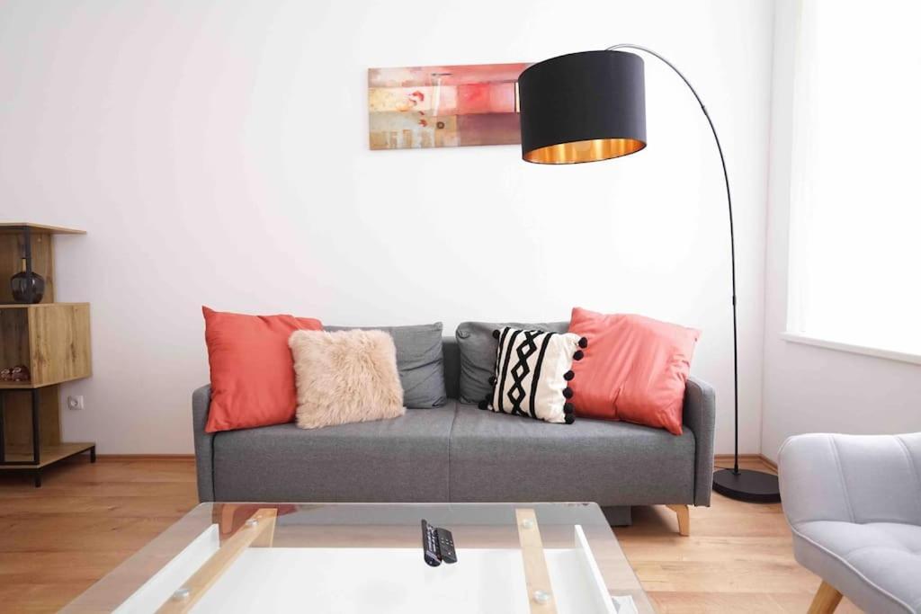וינה Modern Living In City Center - Fully Equipped מראה חיצוני תמונה