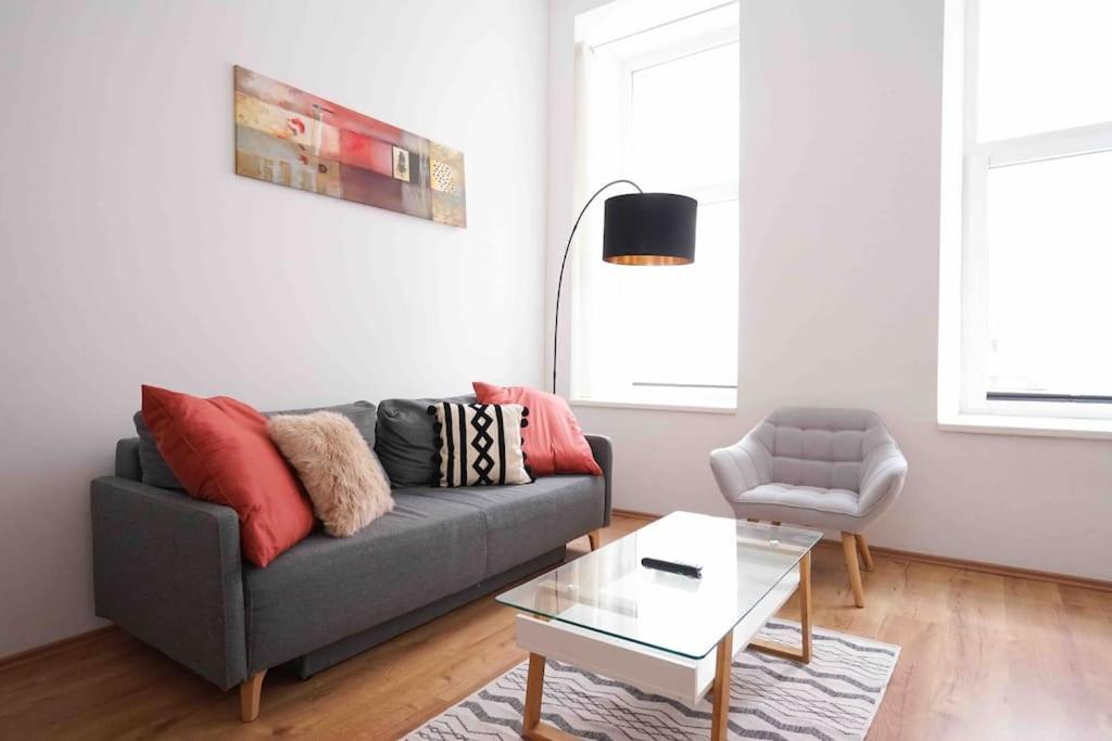 וינה Modern Living In City Center - Fully Equipped מראה חיצוני תמונה