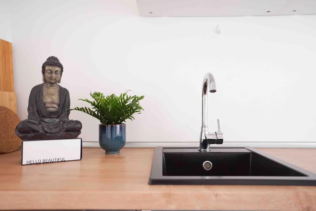 וינה Modern Living In City Center - Fully Equipped מראה חיצוני תמונה