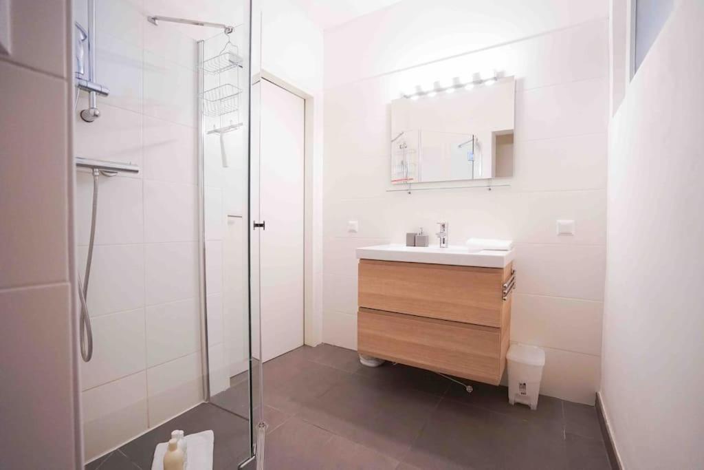 וינה Modern Living In City Center - Fully Equipped מראה חיצוני תמונה