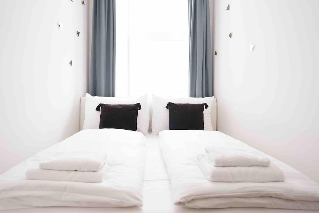 וינה Modern Living In City Center - Fully Equipped מראה חיצוני תמונה